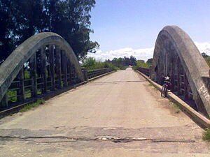 Los puentes angostos de la ruta 2 a Mar del Plata también eran una marca registrada de aquel viaje.