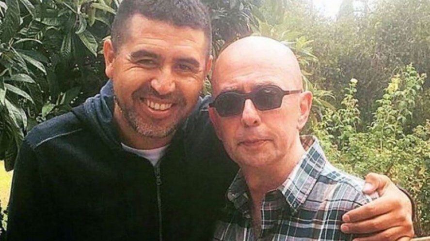 El ídolo de Boca, Juan Román Riquelme junto al Indio Solari.