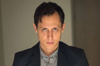 zoom a jero medina, actor de somos y narcos