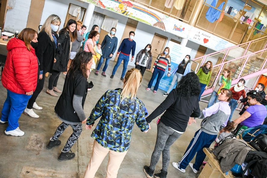 La jornada desarrollada en una cárcel bonaerense consistió en una charla informativa con mujeres madres y embarazadas. Conocé cómo se desarrolló.