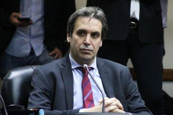 El juez Alejo Ramos Padilla emitió una resolución aclaratoria sobre la toma de tierras