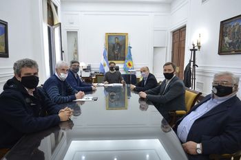 El gobernador Axel Kicillof recibió en Casa de Gobierno a las autoridades de CARBAP.