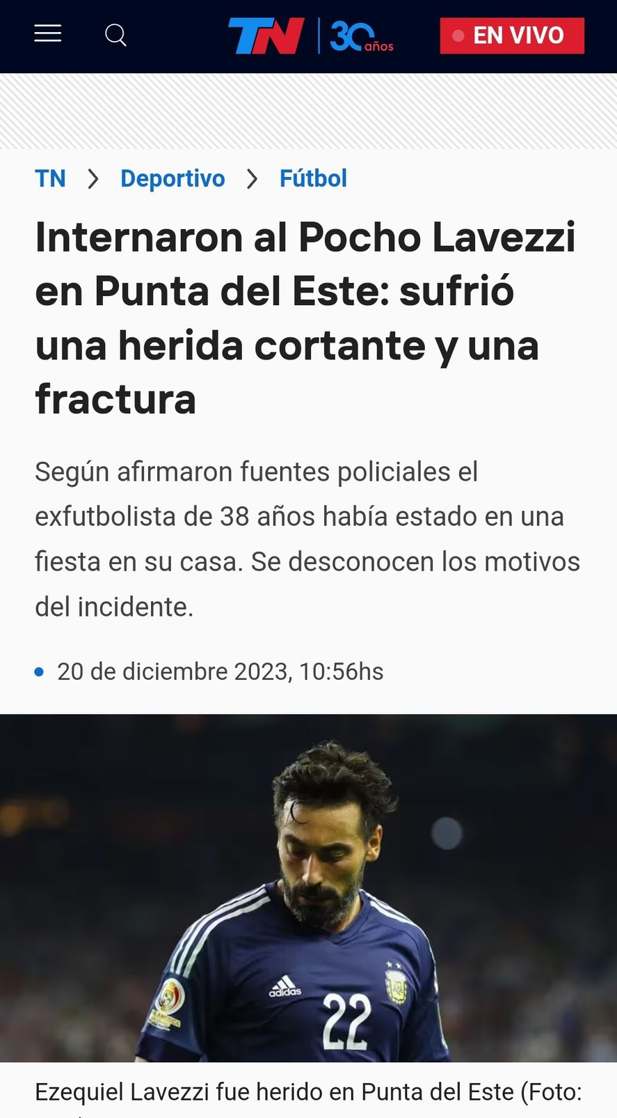 La información sobre el incidente de Ezequiel Lavezzi en una fiesta en Punta del Este es confusa con versiones contradictorias. Está internado pero no sería un apuñalamiento sino una fractura de omóplato 