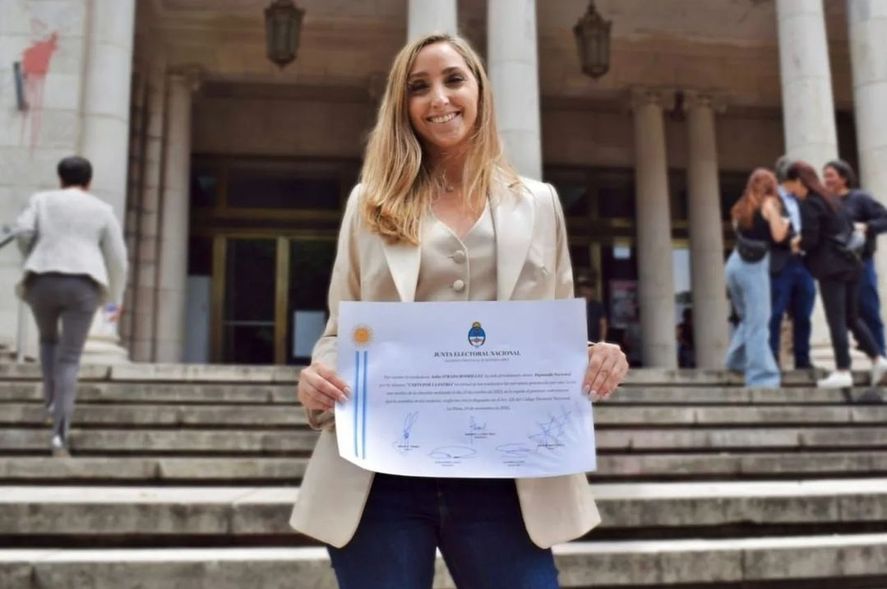 Le diputada nacional por la provincia de Buenos Aires Julia Strada se volvió tendencia por una cifra insignificante para el PBI argentino, que explica el inicio del ajuste sobre la política promovido por Javier Milei Le diputada nacional por la provincia de Buenos Aires Julia Strada se volvió tendencia por una cifra insignificante para el PBI argentino, que explica el inicio del ajuste sobre la política promovido por Javier Milei