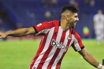 Leandro Díaz festeja su gol en Estudiantes ante Vélez (Prensa EDLP)
