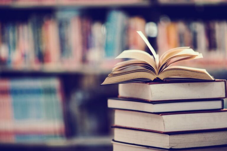 Día Internacional del Libro: la historia de dos escritores bonaerenses reconocidos mundialmente