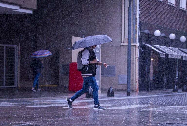 Rige una alerta naranja por tormentas, granizo y vientos fuertes en la provincia