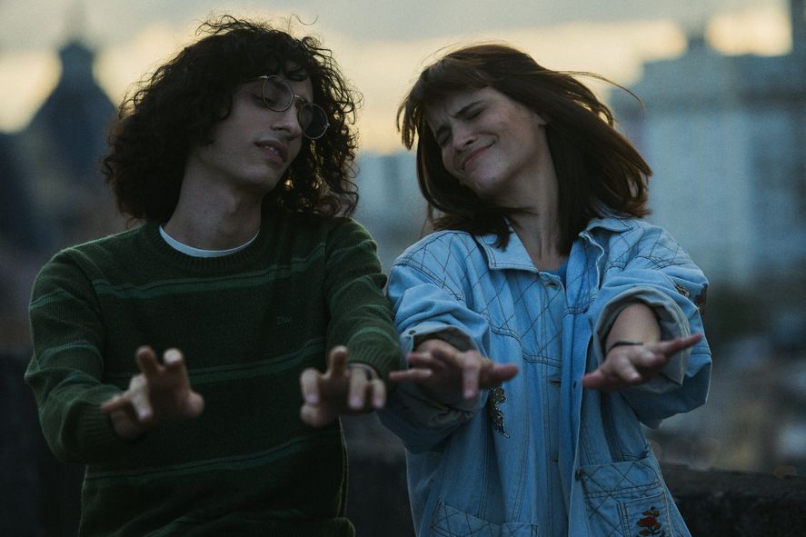 Los actores que personifican a Fito Páez y Fabiana Cantilo en 