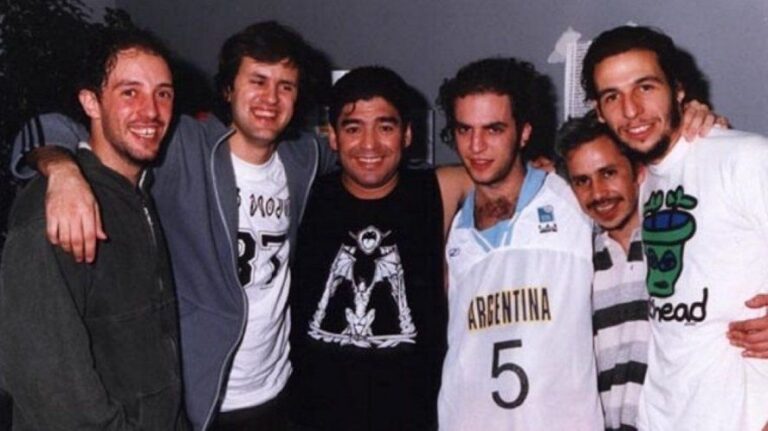 Maradona: Conocé la historia detrás de sus himnos rockeros