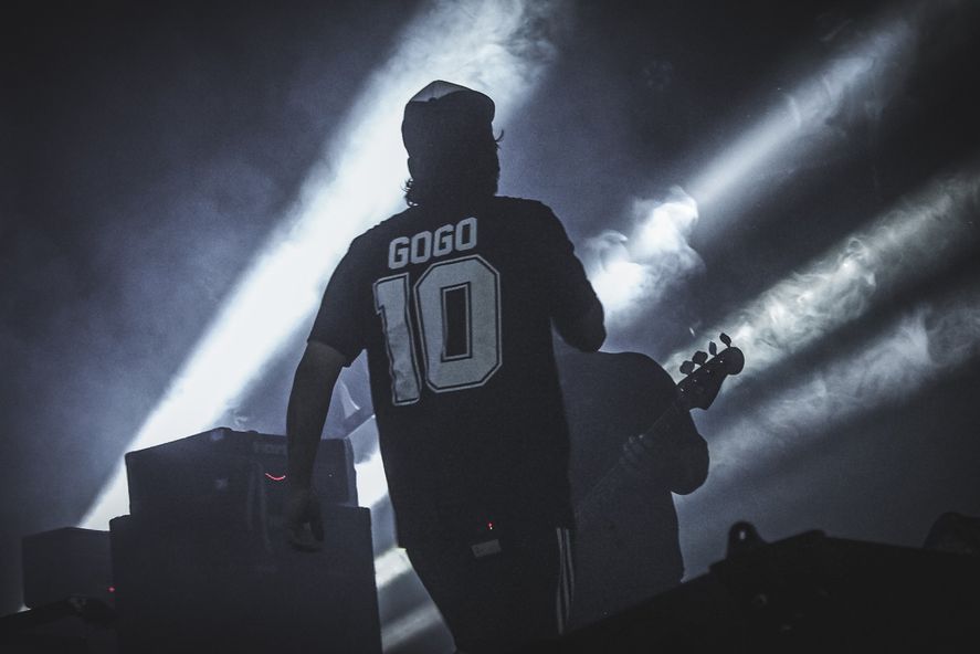 Manuel Rodríguez, voz de la banda de rock Sueño de Pescado, y su sentido homenaje al stage fallecido en 2020, 