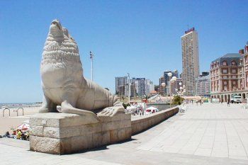 La Asociación Empresaria Hotelera Gastronómica de Mar del Plata manifestó su profundo rechazo a la decisión de imponer restricciones a la nocturnidad