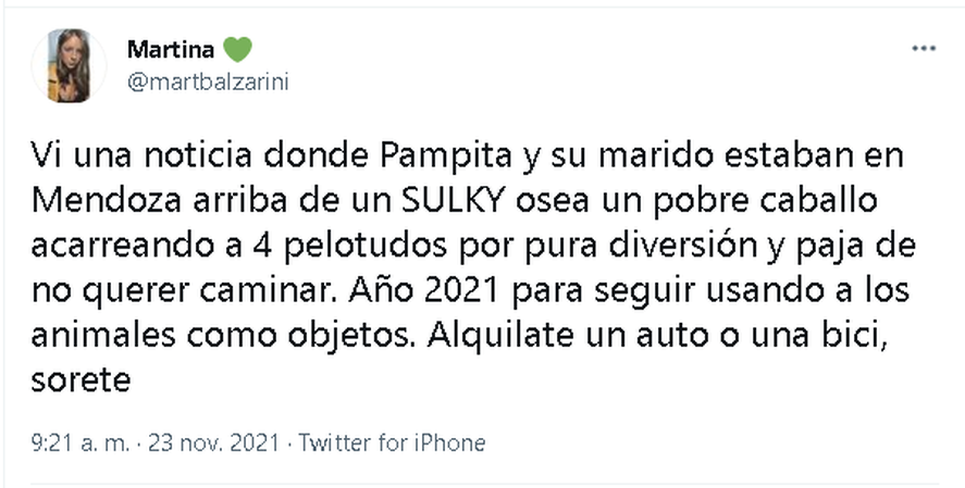 Comentario de Twitter sobre el maltrato animal en el video de Pampita y Roberto García Moritán