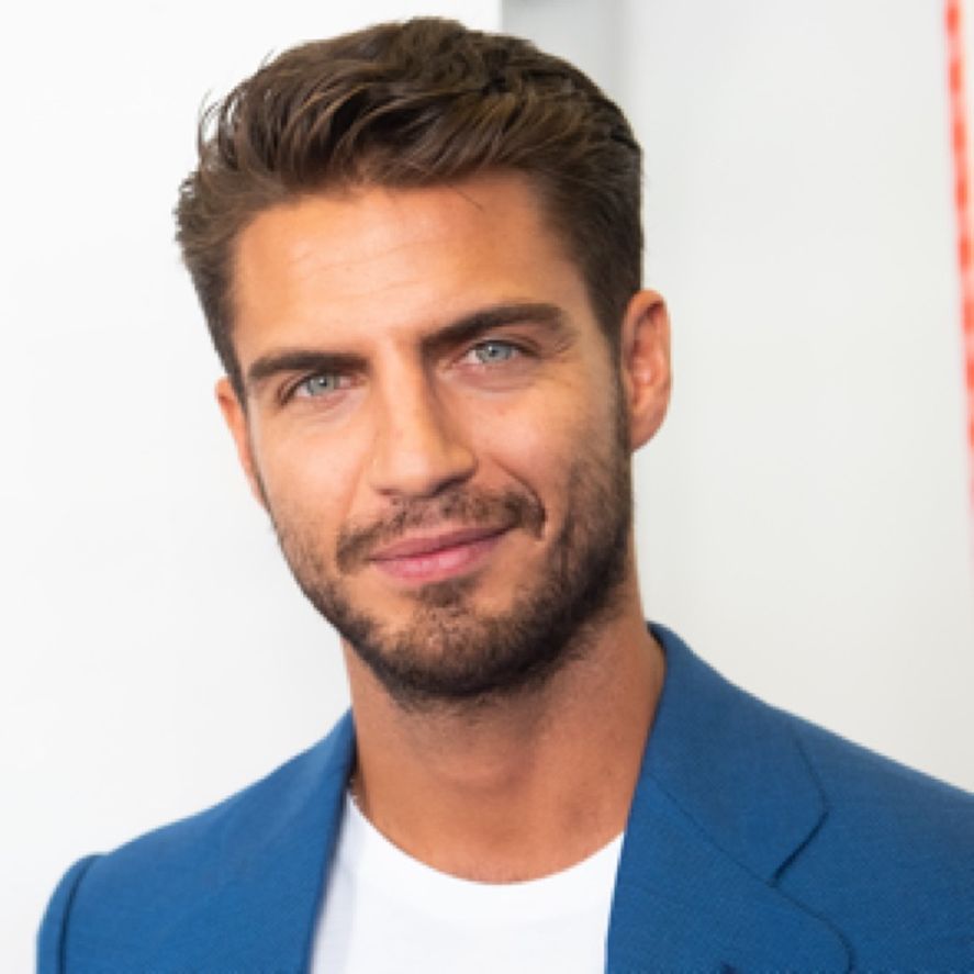 Maxi Iglesias integra el reparto de "La cocinera de Castamar", de Netflix