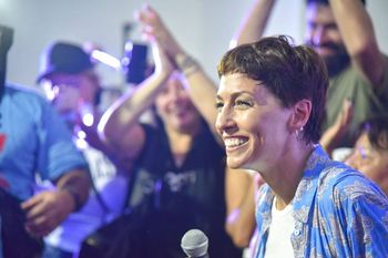 mayra mendoza, la intendenta que mas votos aporto al frente de todos