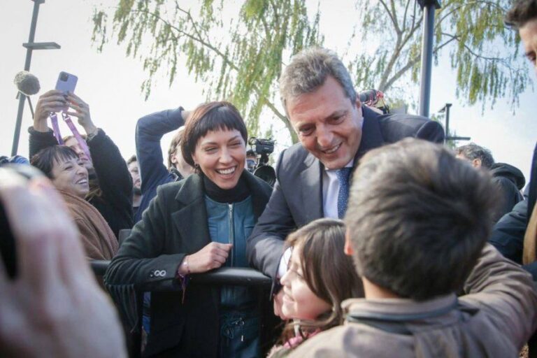 Mayra Mendoza respaldó a Sergio Massa y dejó un mensaje a intendentes peronistas