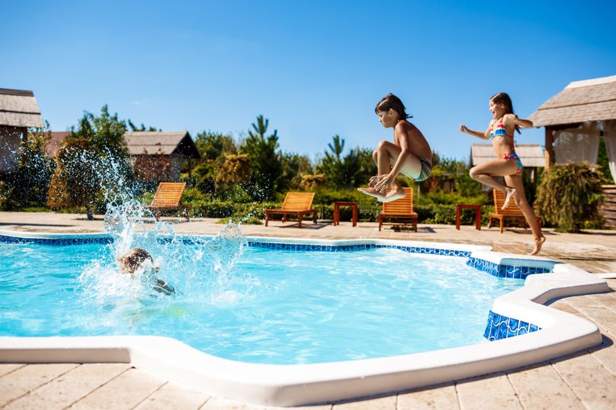 Si tenes una pileta en tu casa, vas a construir o alquilás en este verano, debés tener en cuenta algunos consejos para evitar accidentes en niños y niñas.