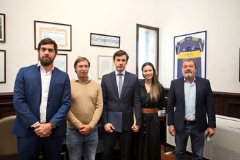 ¿que hacia pampita en el senado bonaerense? ¿que hacia pampita en el senado bonaerense?