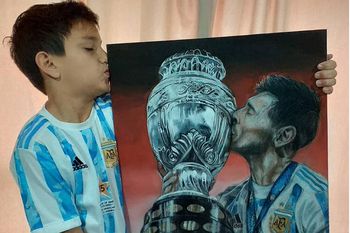 ¿quien es dibujuani? el mini artista de pergamino que suena con dibujar para marvel