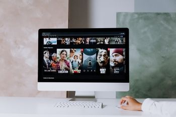 Tres series de Netflix que son tendencia en Argentina esta semana
