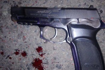 El policía de 26 años murió al recibir balazos en la cabeza. No pudo usar su arma