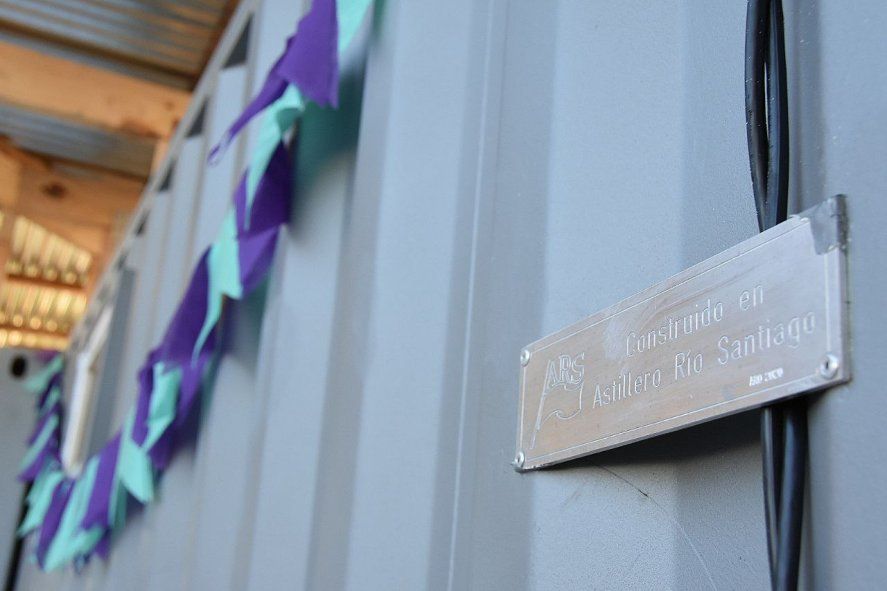 La casa para contener a mujeres en situación de violencia de género se construyó con contenedores del Astillero Rio Santiago
