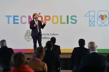 santiago cafiero anuncio el regreso de tecnopolis y aseguro que se debe a que hay vacunas