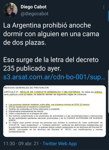 El tweet original del periodista de la nación en donde hace un chiste con una interpretación literal del texto del decreto 235 para el distanciamiento social