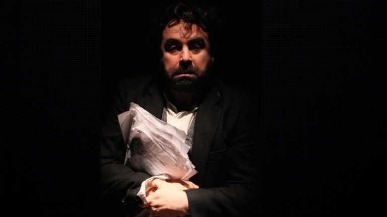 “Apología, el juicio a Sócrates” el unipersonal que abrirá el Festival en el teatro Argentino 