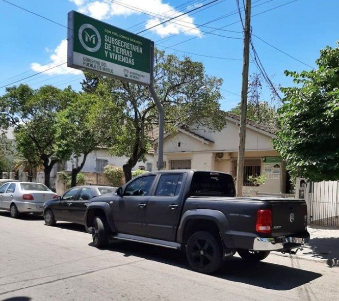 Detienen a funcionarios municipales por venta de tierras