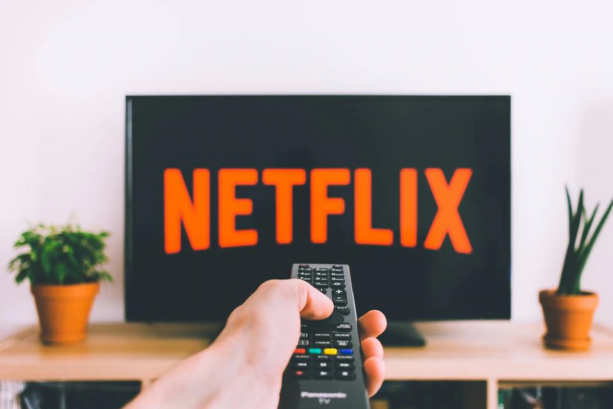 Por qué Netflix decide eliminar determinados contenidos