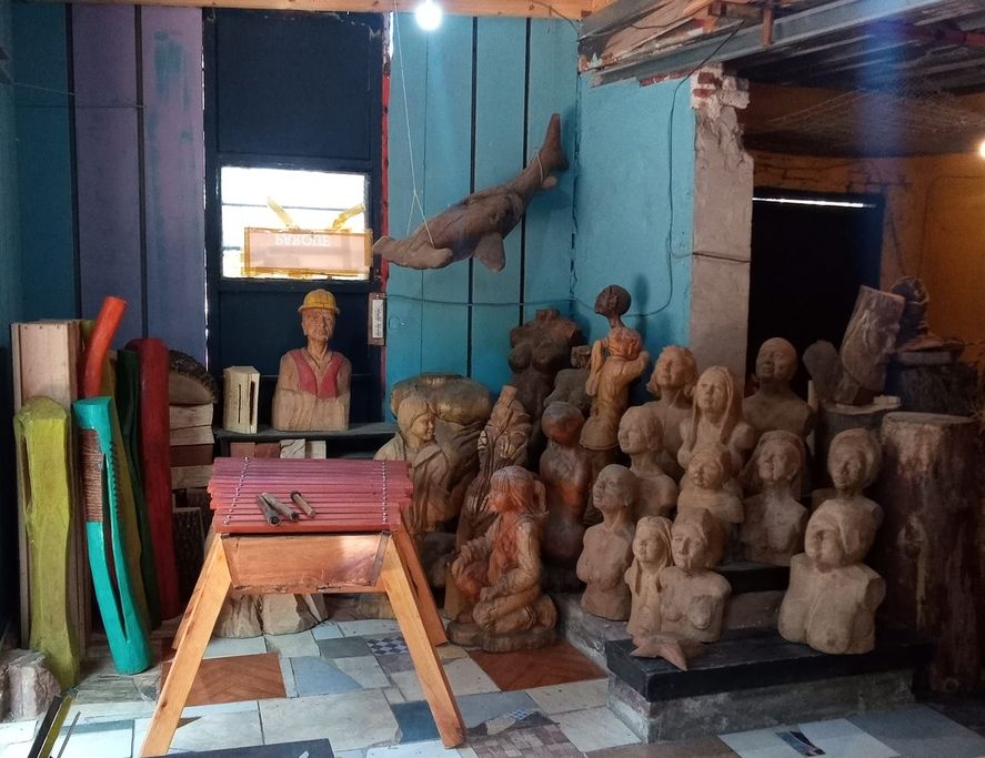 "Tengo un ciclo de esculturas de mujeres en el taller a medio armar" "Tengo un ciclo de esculturas de mujeres en el taller a medio armar"