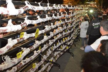 lo hizo de nuevo: tandil logro realizar el salame mas largo del mundo