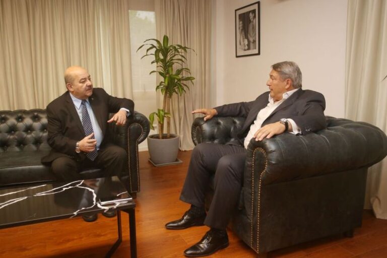 La UNLP y Provincia comenzarán a desarrollar vehículos eléctricos para el transporte público
