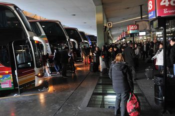 Paritarias: la UTA, Camioneros, SMATA y la UATRE sellaron nuevos acuerdos salariales.
