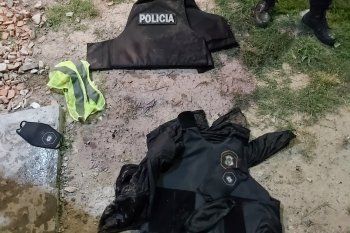 A los detenidos le secuestraron chalecos antibalas de la Policía