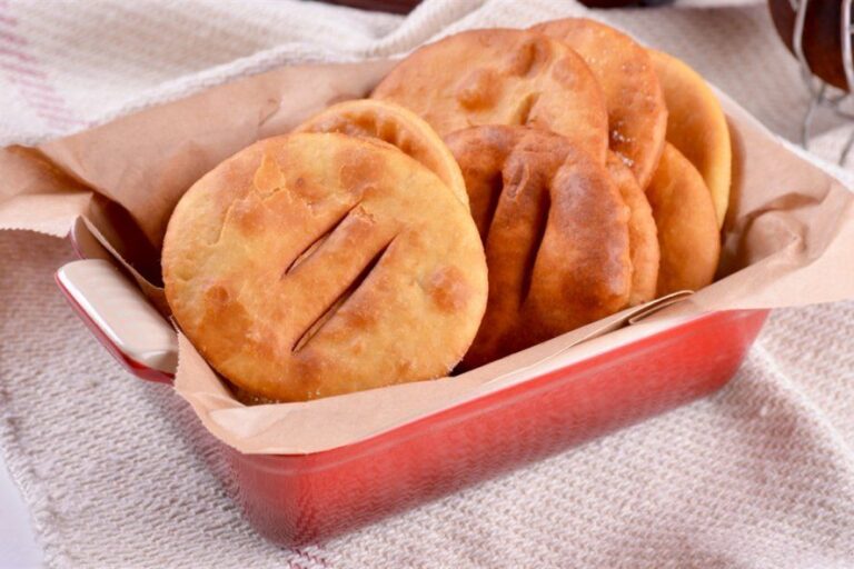 Tortas Fritas: ¿Dulces o Saladas? La grieta del otoño
