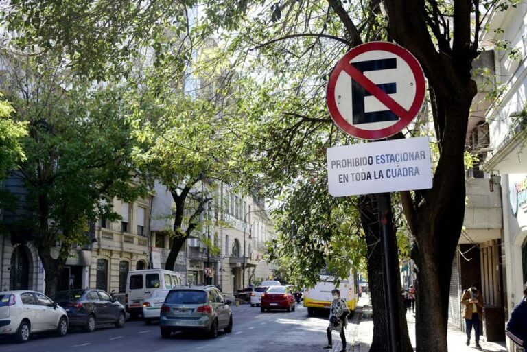 La Plata: ya no se podrá estacionar en un tramo de calle 54
