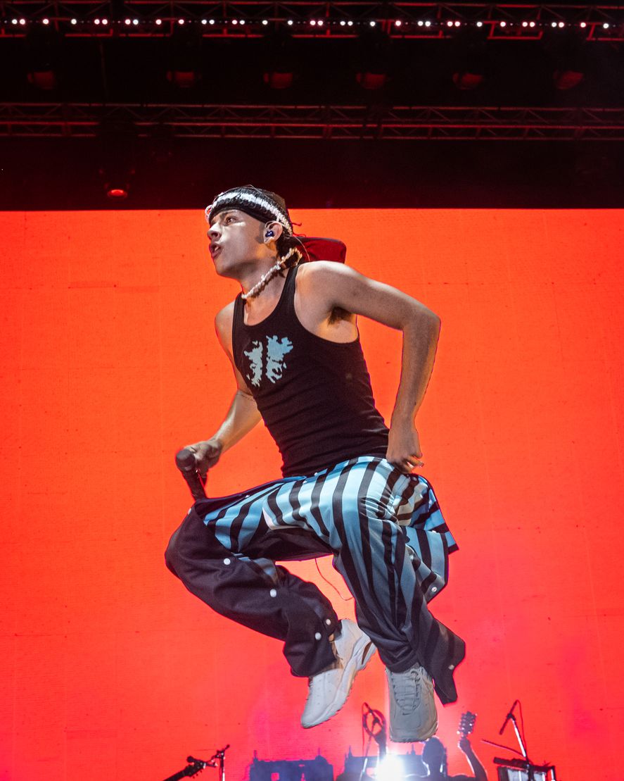 Trueno haciendo vibrar a familias enteras en el Lollapalooza 2023.