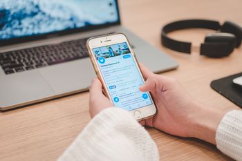 twitter vetara anuncios negacionistas del cambio climatico