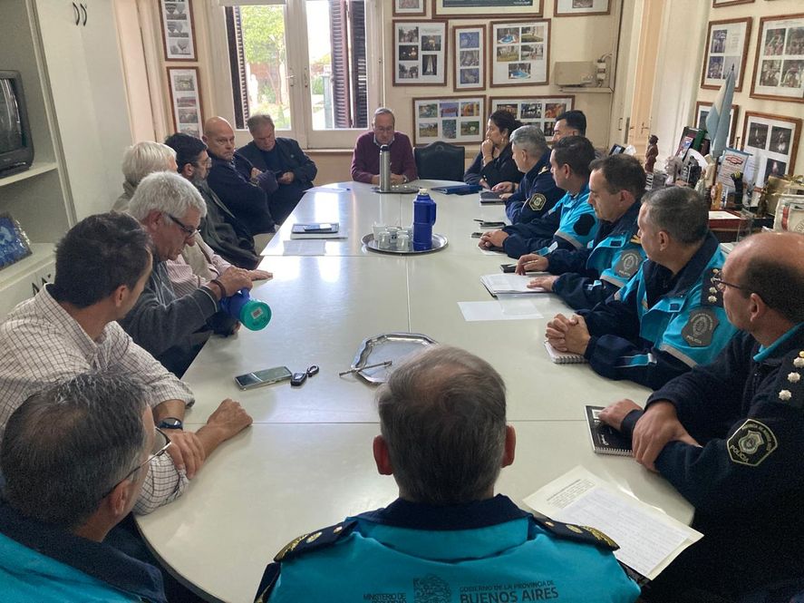 Un intendente bonaerense lidera los operativos para evitar el robo de cables Un intendente bonaerense lidera los operativos para evitar el robo de cables