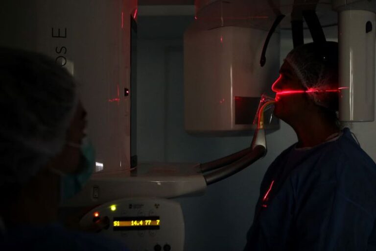 Odontología UNLP inauguró una nueva sala de diagnóstico de última generación: mira las fotos