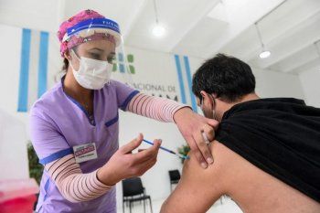 comenzo la segunda etapa de la vacunacion antigripal: ¿quienes se pueden vacunar?