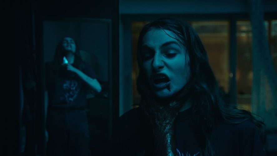Verónica es una película de terror española que se encuentra en la plataforma de Netflix.