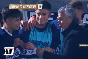en espn confundieron a jugadores de gimnasia con alcanza pelotas