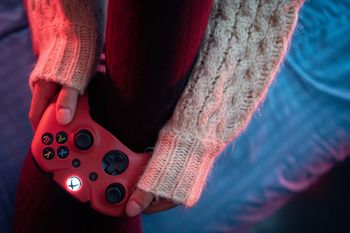 bahia blanca: mica suarez y kevsho estaran presentes en 3° encuentro provincial de videojuegos