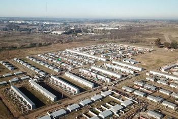 En un año, la Provincia puso en marcha más de 10 mil viviendas