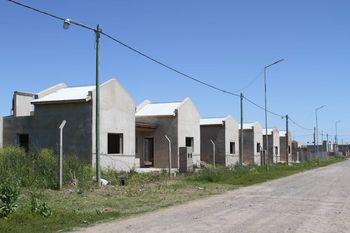 Provincia llamó a licitación para construir 57 viviendas en Azul