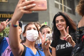 luana volnovich se fue al caribe y encima festejo un viaje de jubilados a las termas luana volnovich se fue al caribe y encima festejo un viaje de jubilados a las termas