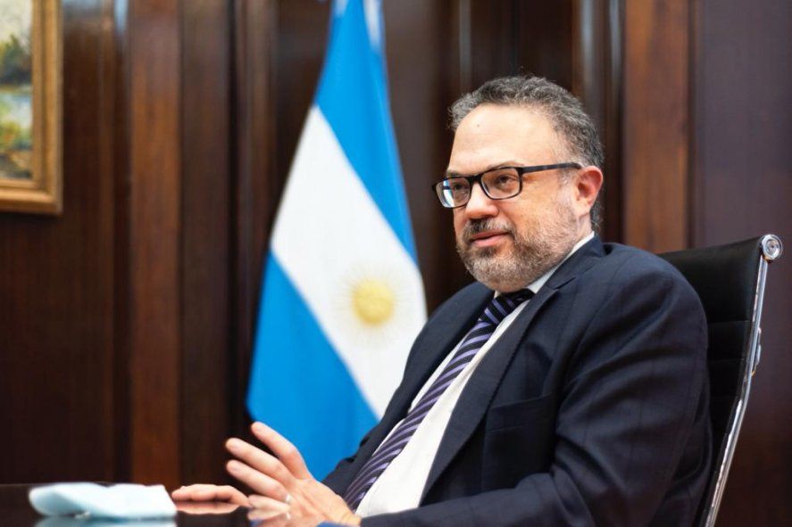 El ministro de Desarrollo Productivo, Matías Kulfas, encabeza el proyecto para que el cannabis medicinal se legalice y comience a producirse en nuestro país.