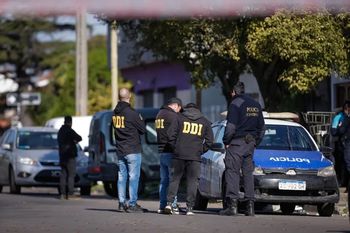 balean a una mujer policia para robarle la moto